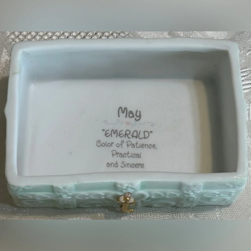 Vintage Enesco Precious Moments May Birthday Trinket Box and Frame- Set of Two - Picture 5 of 11